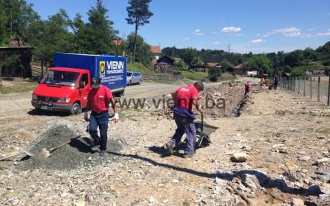 Radovi na izradi kanalizacionog odvoda u naselju Saletovići